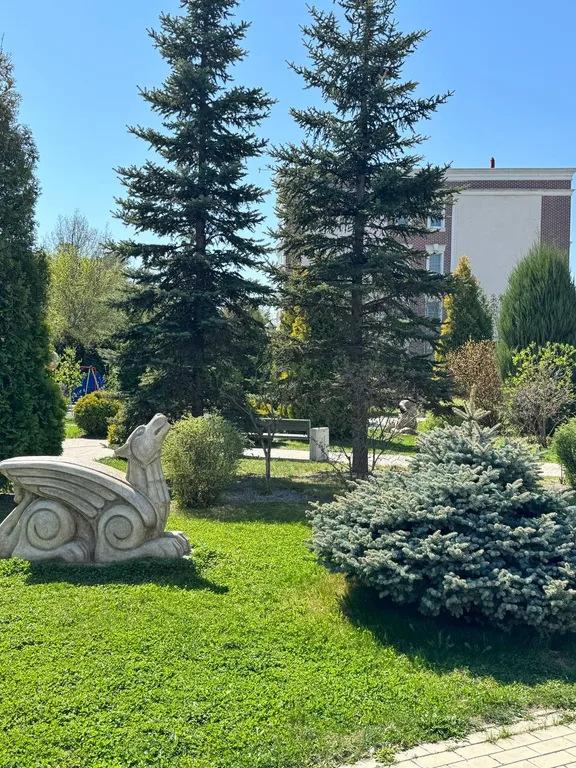 Квартира с камином у леса