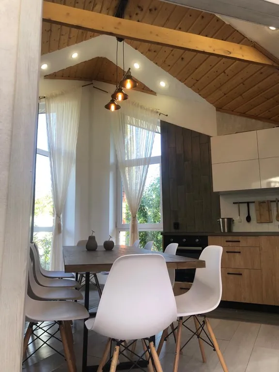 Большой уютный дом