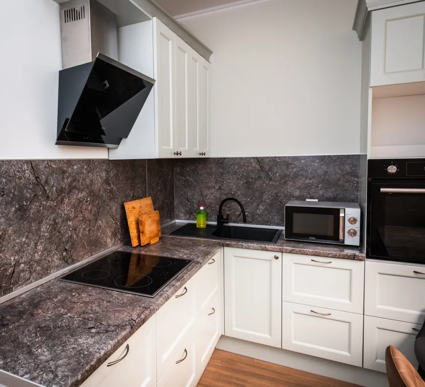 Тепло камина и холод вершин — квартира в ЖК Горная Сказка