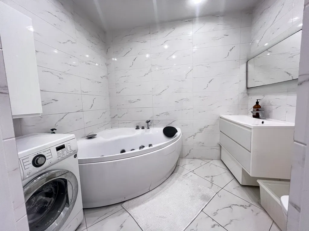 Стильный двухуровневый апартамент