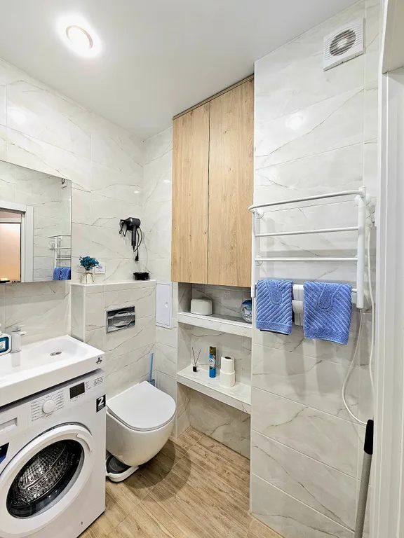 Дизайнерская квартира с посудомоечной машиной и в 10 минутах от центра