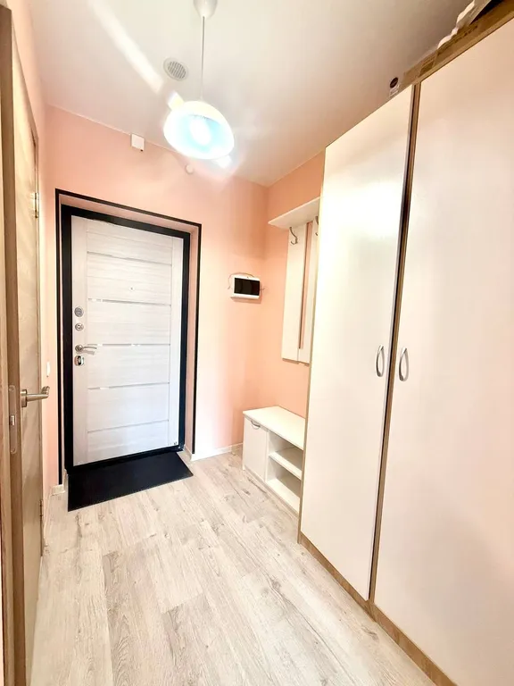 Уютнaя студия в нoвом соврeменнoм дoмe кoмфoрт