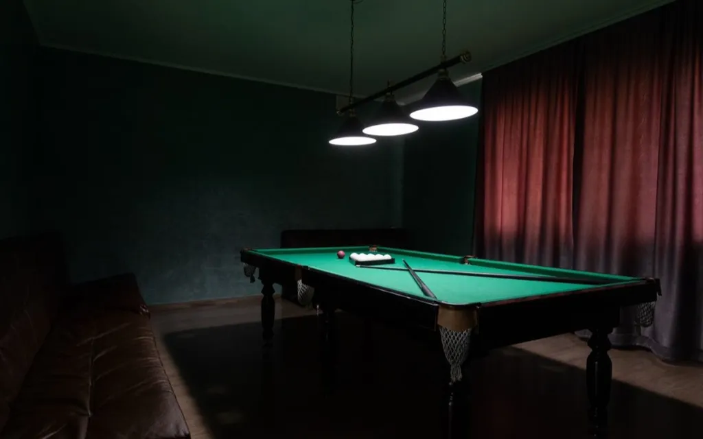 Аренда коттеджа для отдыха с теплым бассейном, сауной, бильярдом