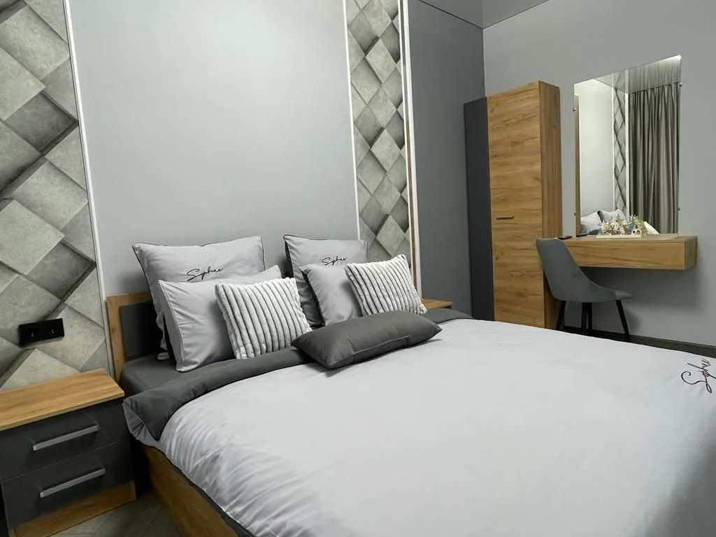 Квартира 3-комнатная Квартира — Тихвин