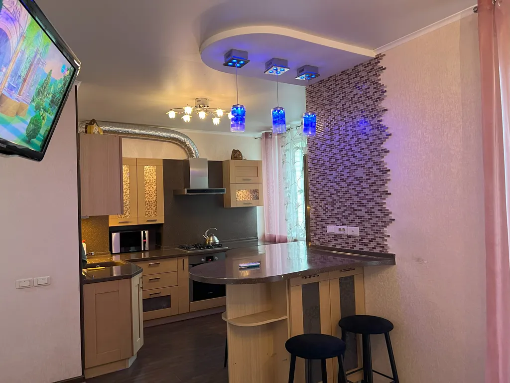 Красивая квартира на набережной