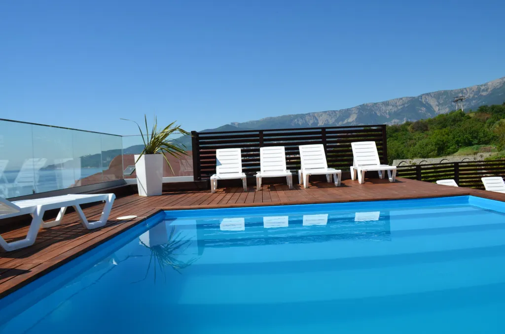 Апартаменты с бассейном на крыше дома