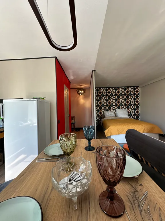 Современная студия с видом на гору в 2х минутах от Онежского озера