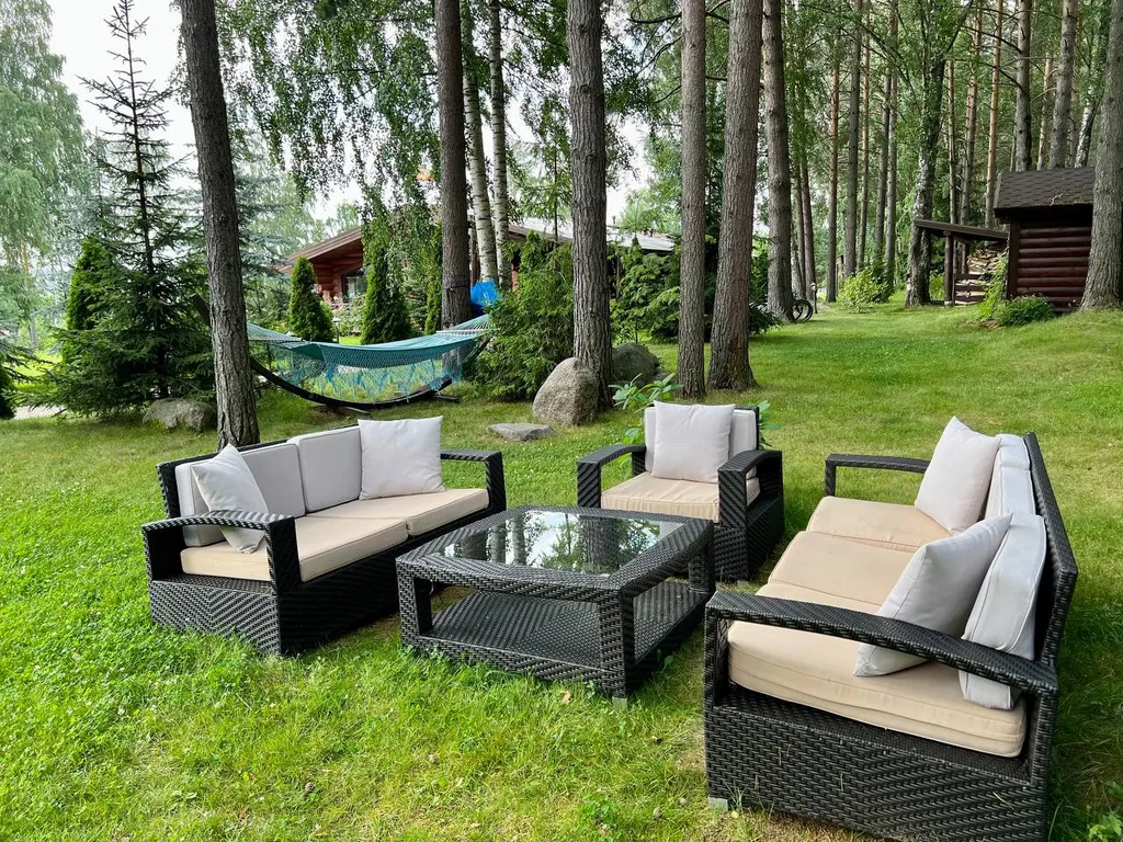 Коттедж на берегу Суходольского озера