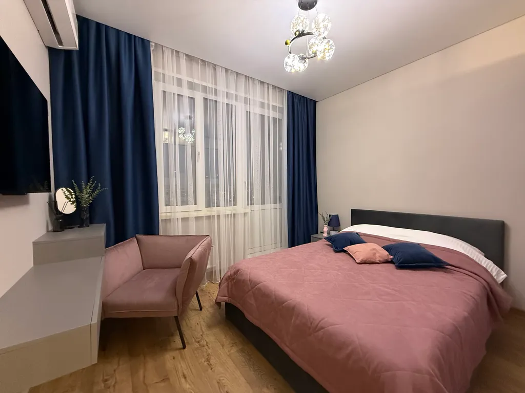 Дизайнерская квартира на берегу реки в ЖК Белые росы в Красноярске