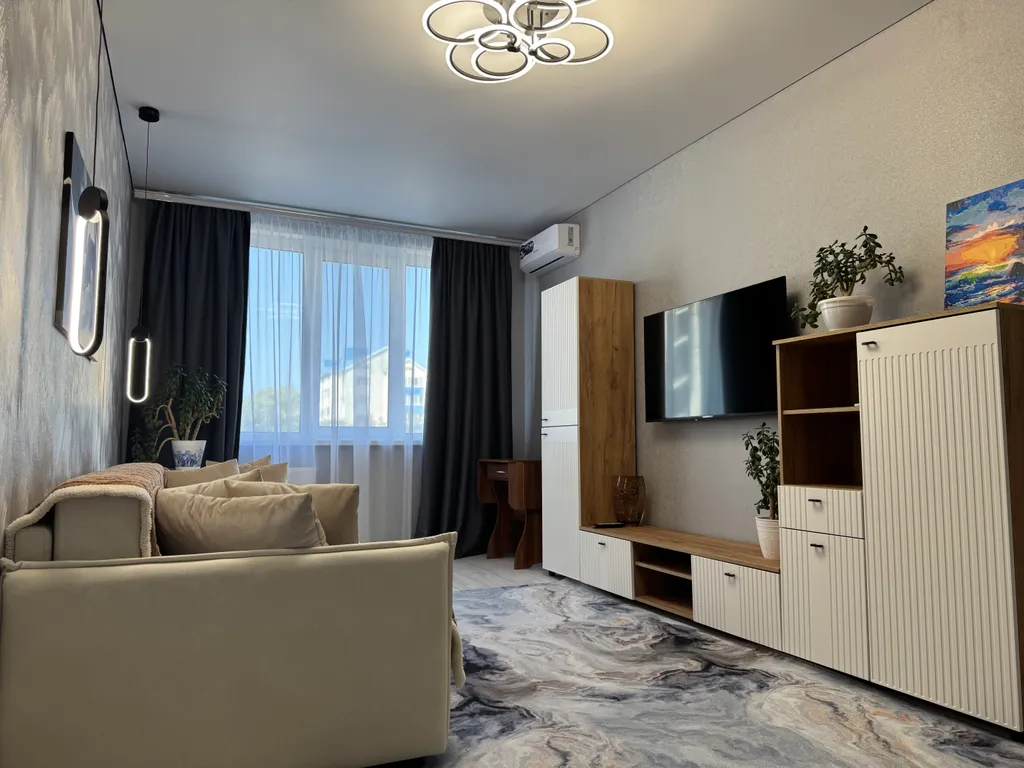 Современная квартира в центре города рядом с морем — аренда посуточно в Евпатория