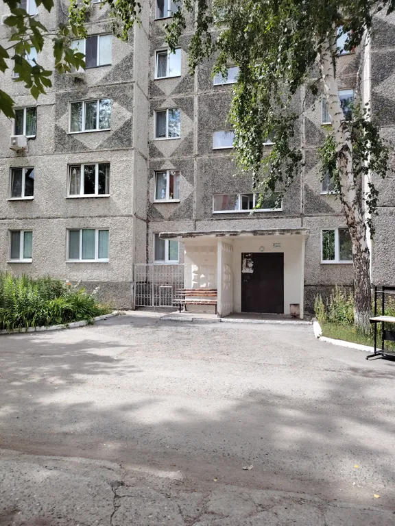 Квартира Двухкомнатная квартира — Тюмень