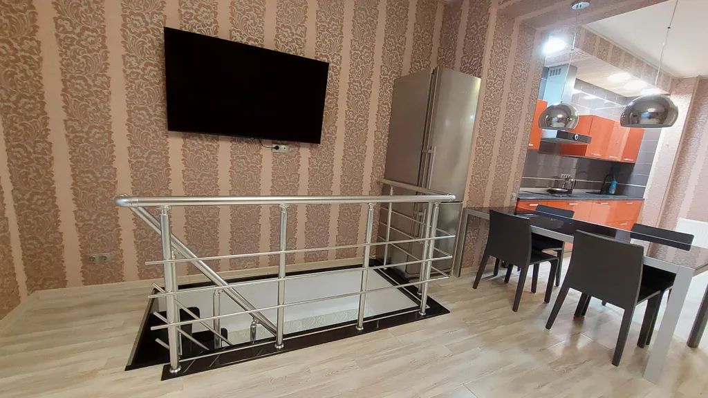 Большая уютная квартира с видом на море