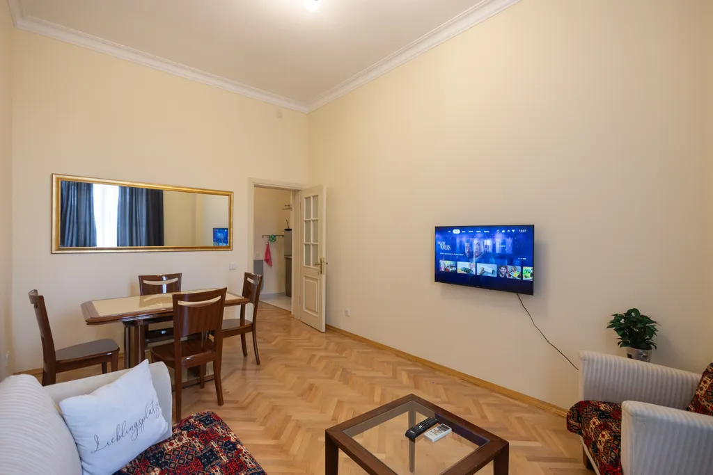 Апартамент с видом на бульвар на Торговой