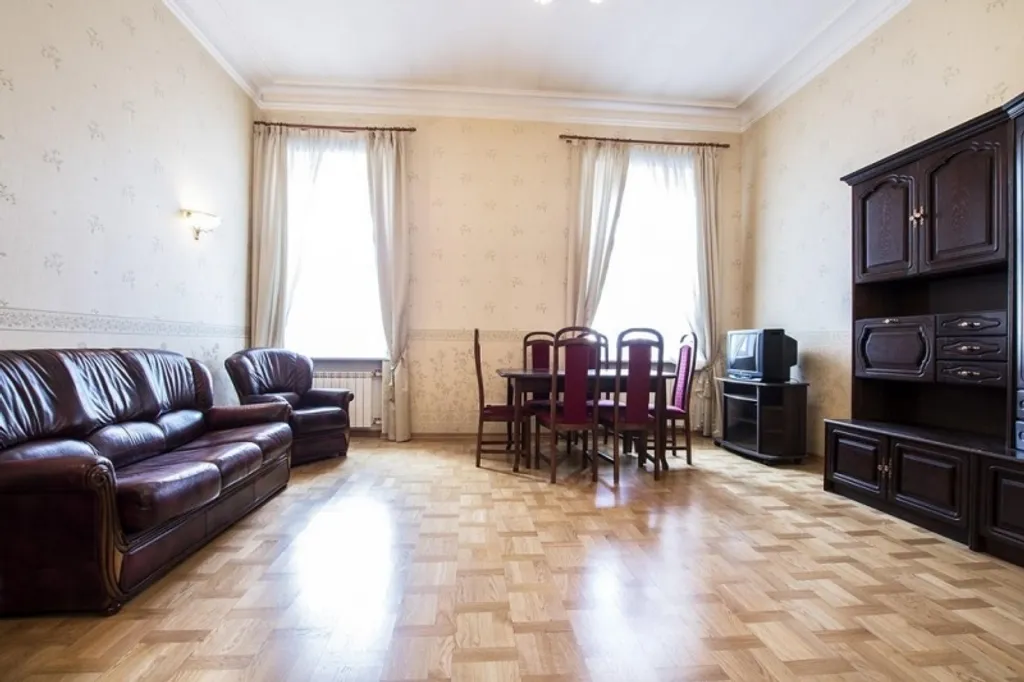 Avrora 3br apartment