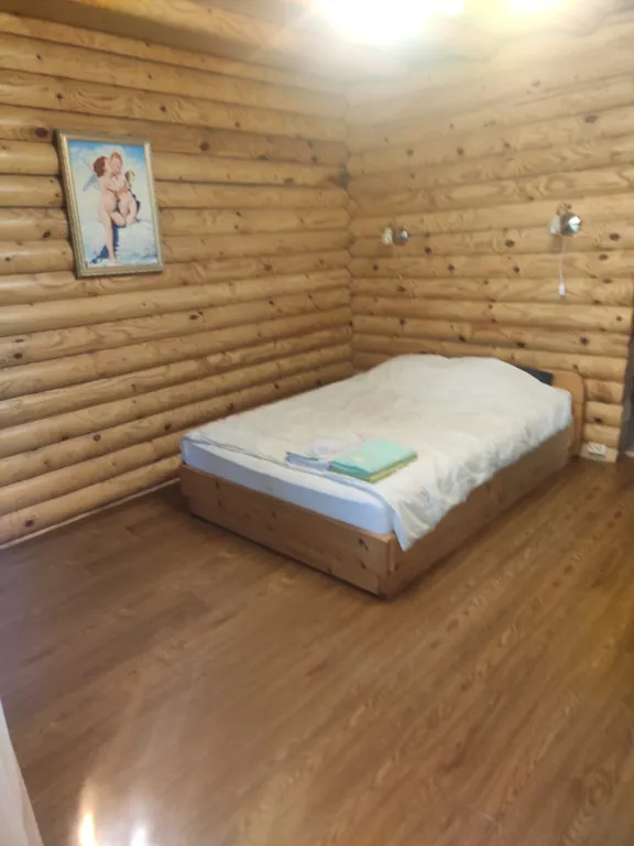 Отдельная квартира в частном гостевом доме ( из оцилиндрованногбревна)