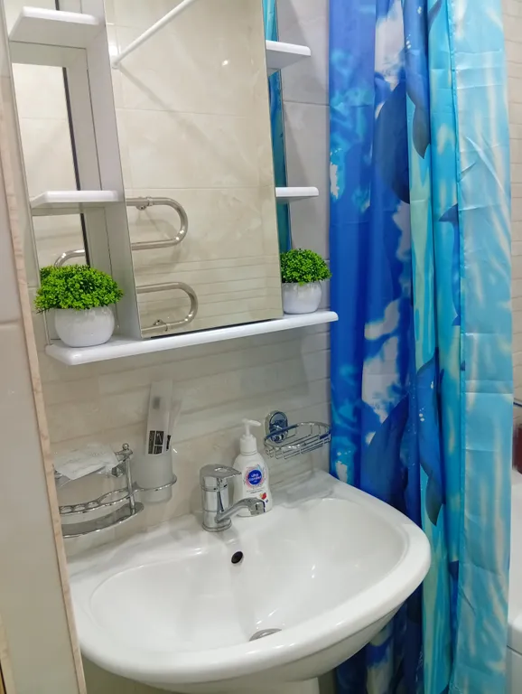 Однокомнатная квартира в районе ЖД вокзала со всеми удобствами и мебелью