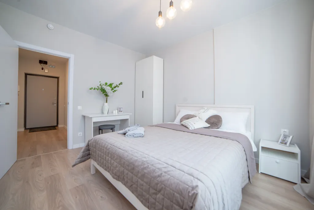 Евродвушка с балконом на Тверитина 41 для 4 гостей