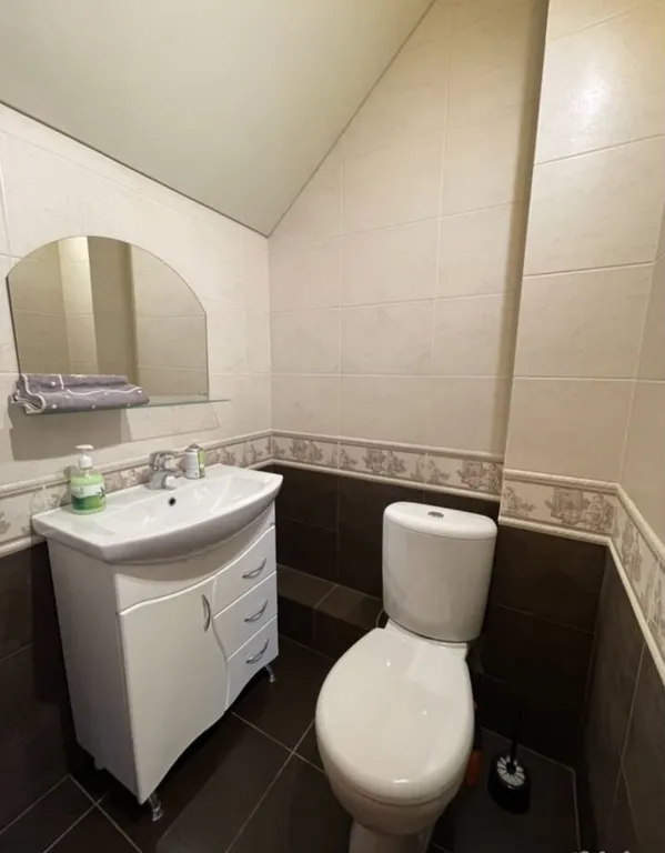 Коттедж Дом с баней, бассейном и тёплой купелью — Ленина