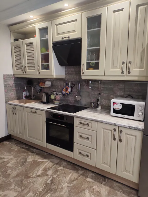 Видовая двушка с дорогим ремонтом и эксклюзивной мебелью