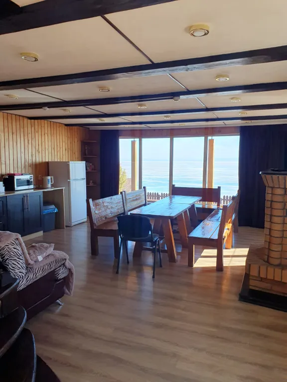 Коттедж на берегу Байкала с прекрасным видом