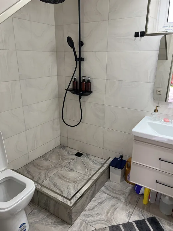 Уютный дом со свежим ремонтом в 1 минуте от Каспийского моря