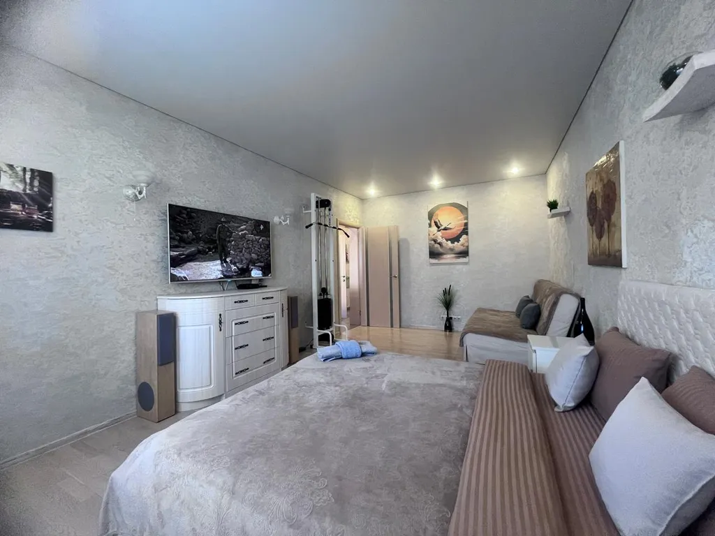 2-комнатная люкс на Энтузиастов