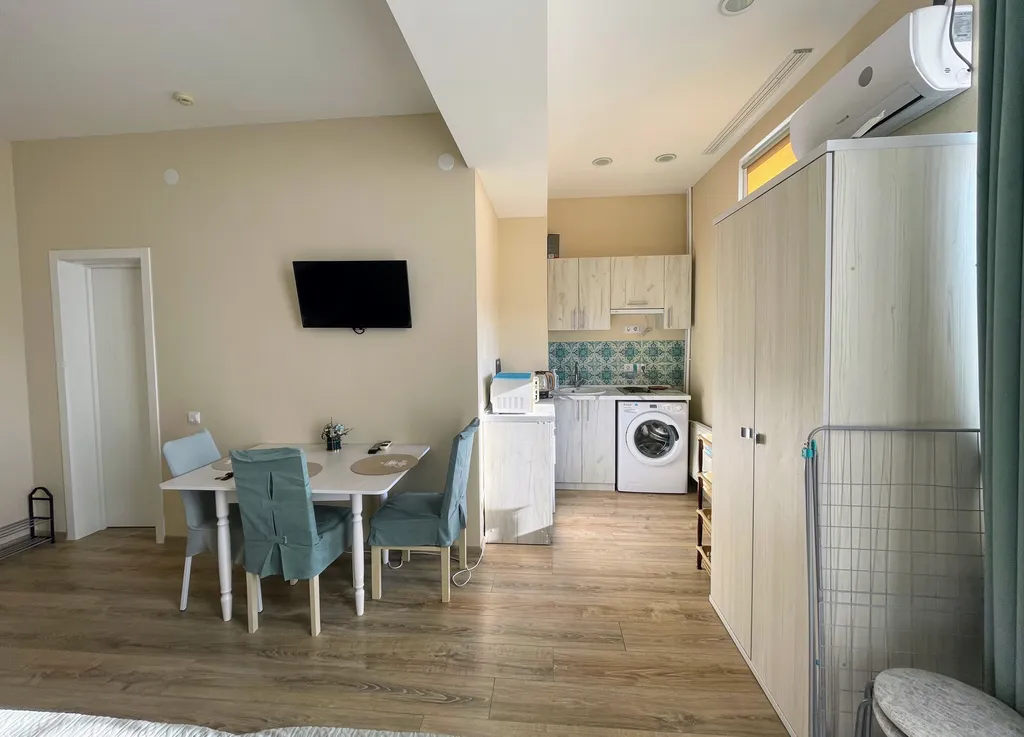 Апартамент с террасой и видом на море