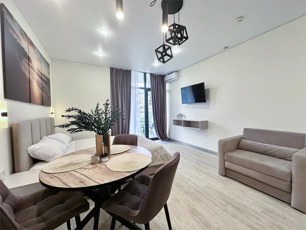 Дизайнерская студия Ls-art-dream vacation с видом на горы и город 5эт