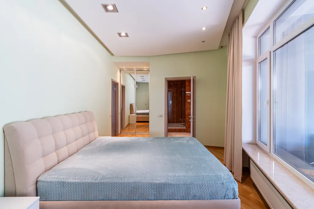 Квартира с двумя мастер-спальнями на первой береговой линии