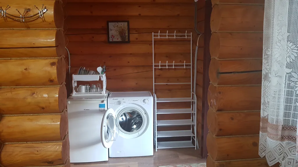 Квартира Квартира Номер с отдельным входом в деревянном коттедже — Витино