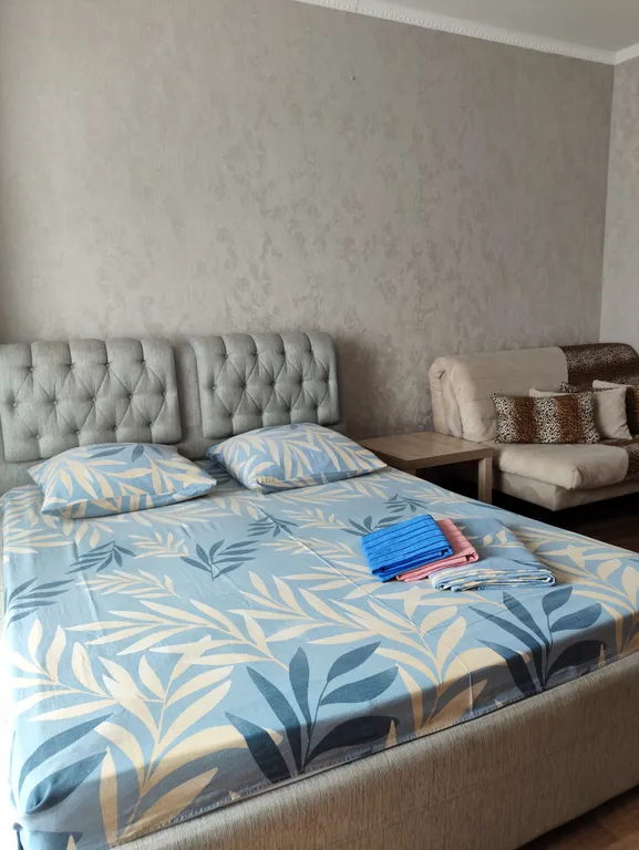 Уютная квартира с хорошим расположением — аренда посуточно в Сургут