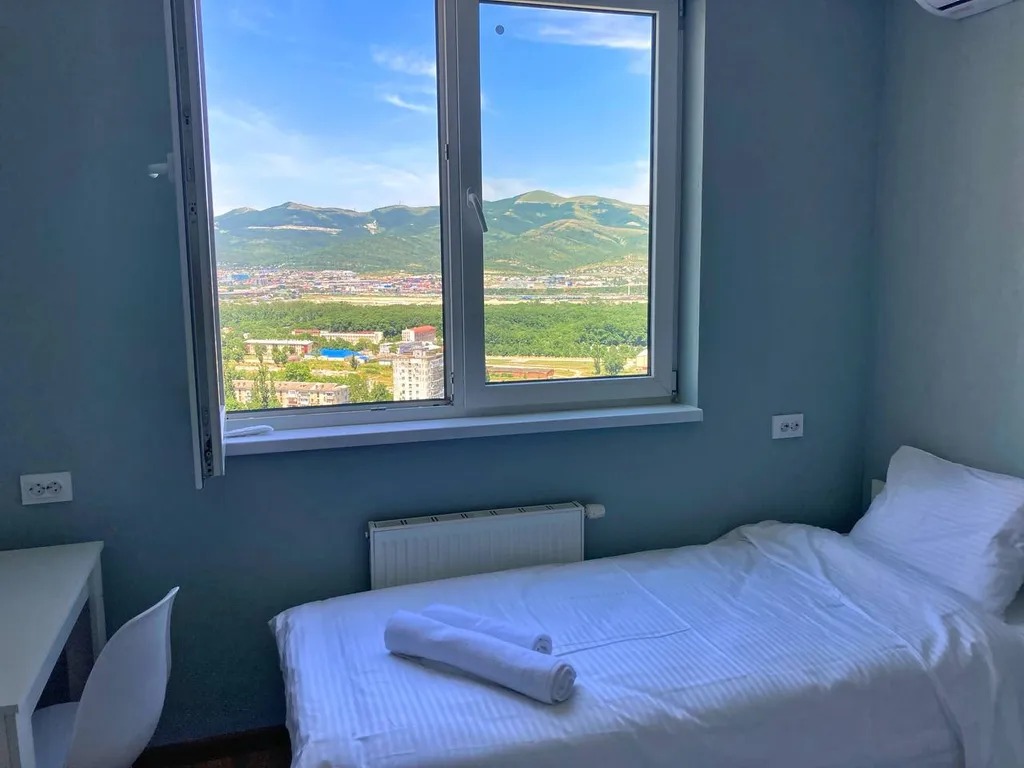 Четырёхкомнатная квартира с новым ремонтом и шикарным видом на море