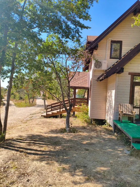 Двухэтажный дом Азазель в лесу