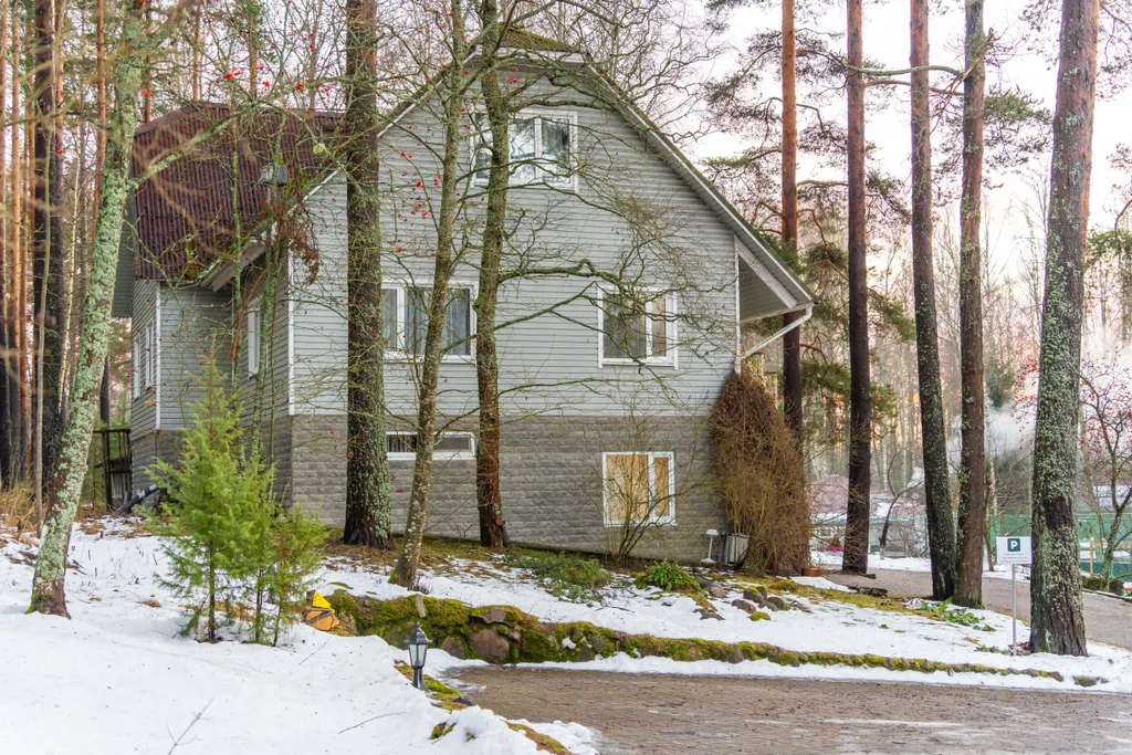 Большой коттедж с сауной