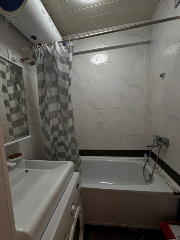 1 комнатная квартира у ТЦ Бум