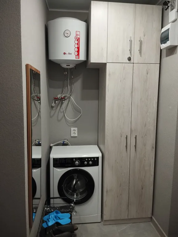 Яркая оранжевая квартира