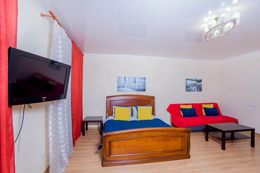 Студия рядом с ПрезидентОтелем и МВД