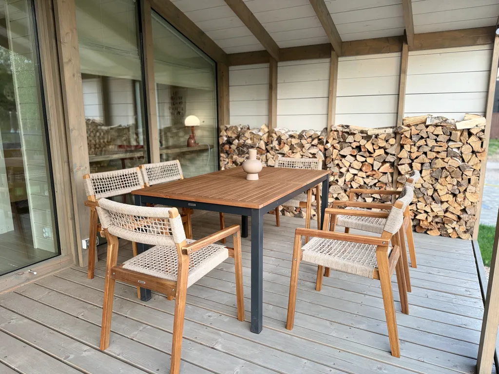 Уютный загородный дом в тишине