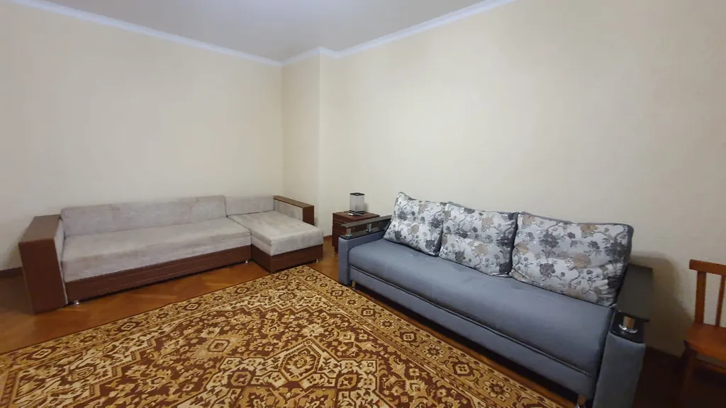 Квартира в центре города с собственным двориком и отдельным входом