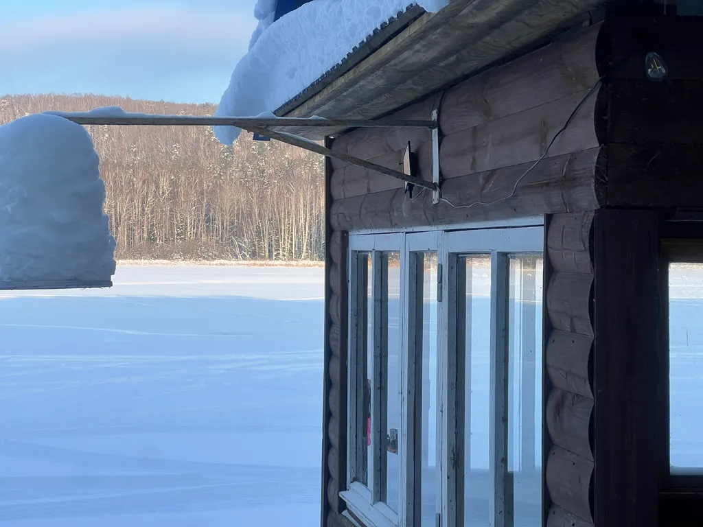 Дом 7 в лесу у реки