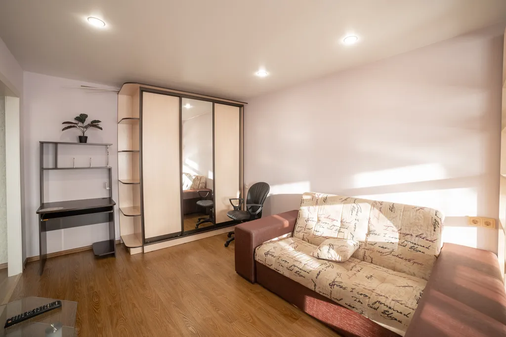 Однокомнатная рядом с НИИ Онкологии