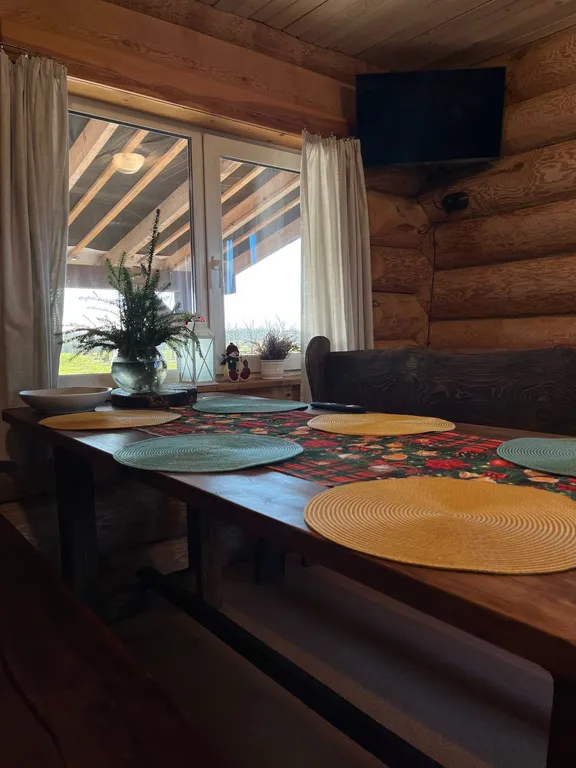 Гостевой дом в яблоневом саду из бревен Карельской сосны