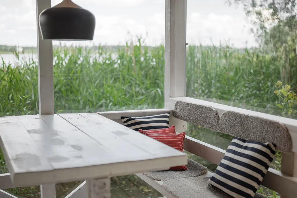 Домик-палатка Скворечник на берегу реки