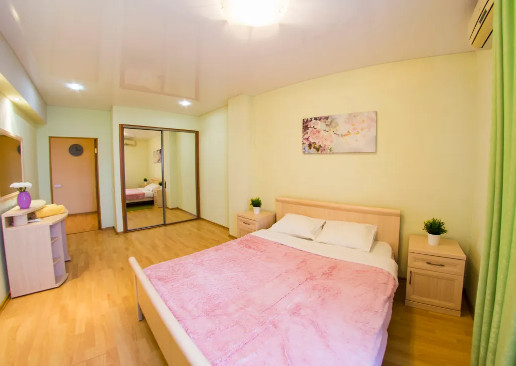 Из окна город как на ладони