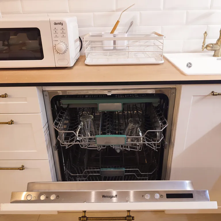 Квартира с 2 отдельными спальнями и кухней-гостинной недалеко от моря