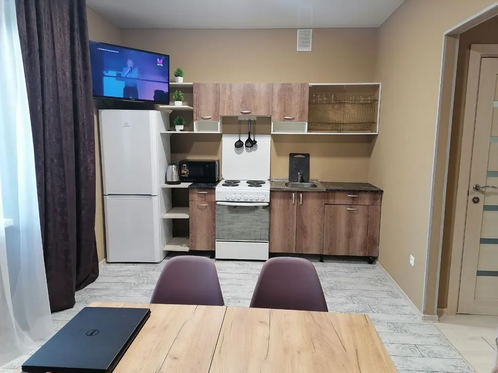 Уютная евротрешка возле парка Гагарина