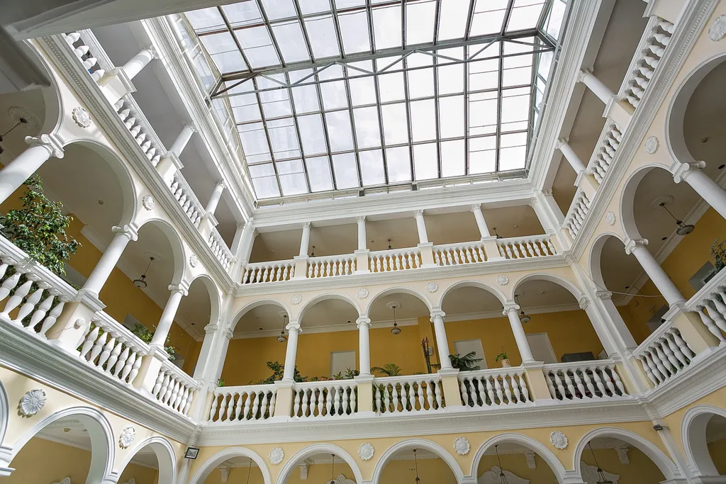 Апартаменты Делюкс Модерн с балконом на набережной