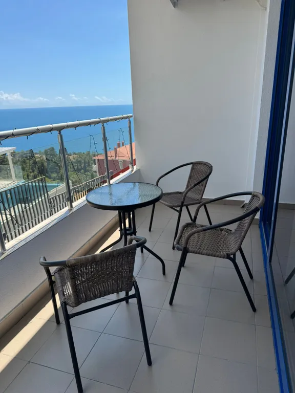 Студия с видом на море