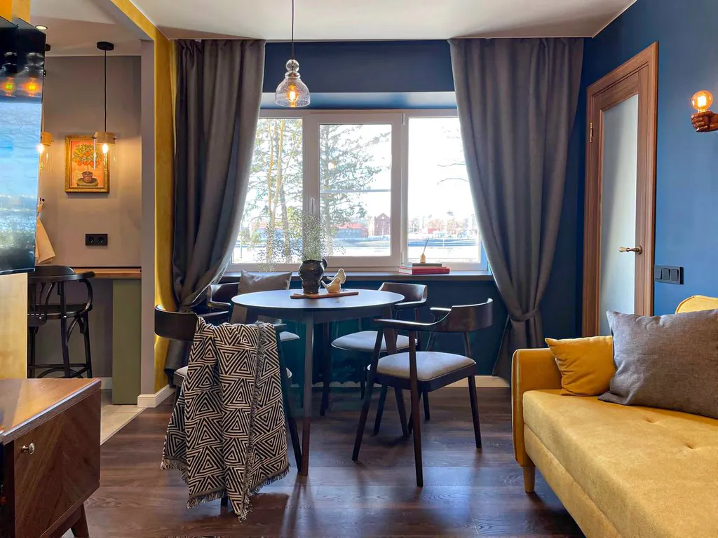 Трёхкомнатная квартира с видом на набережную в центре В. Новгорода