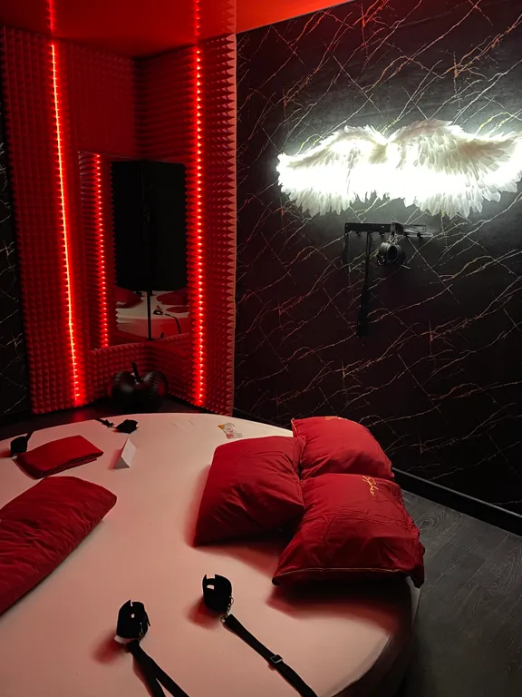 Уютная квартира для романтических встреч с огромным джакузи